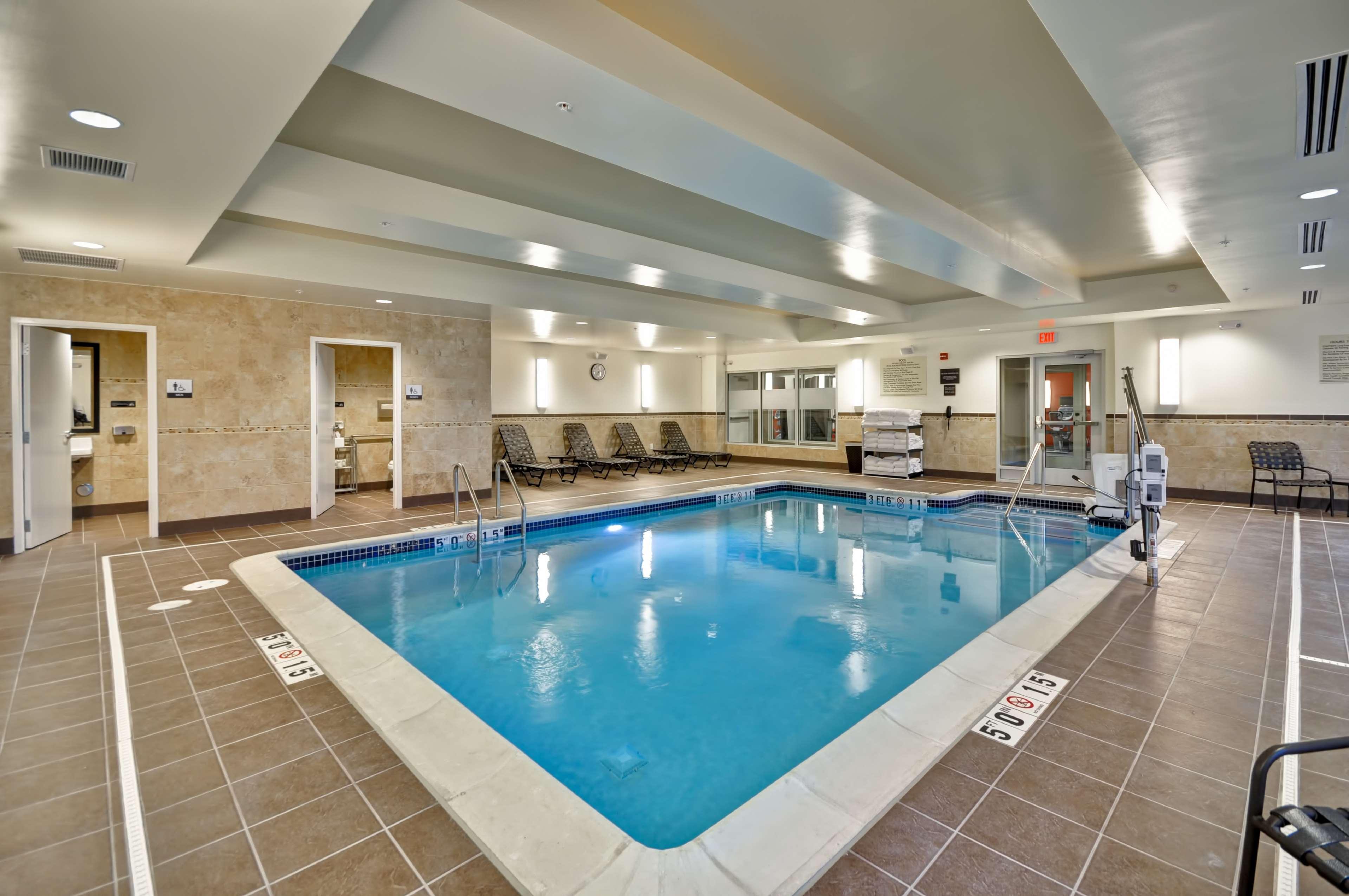 Hilton Garden Inn Detroit Troy Zewnętrze zdjęcie
